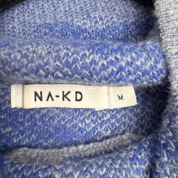 NA-KD Blue Wavy Patterned Turtleneck Sweater - Size Medium - Picture 4 of 5